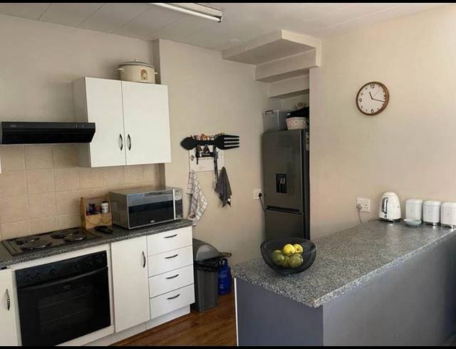 2 BEDROOM TOWNHOUSE FOR SALE IN PIERRE VAN RYNEVELD